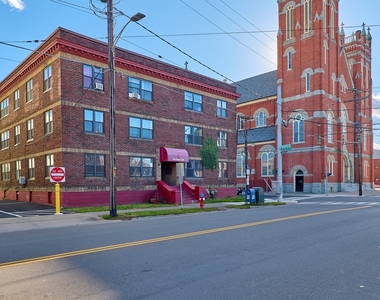 198 Court Street - Photo Thumbnail 8