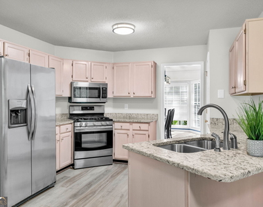 608 Adam Circle - Photo Thumbnail 13