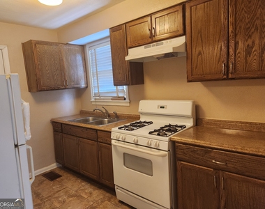 3128 Carver Street - Photo Thumbnail 5