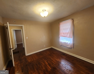 3128 Carver Street - Photo Thumbnail 7