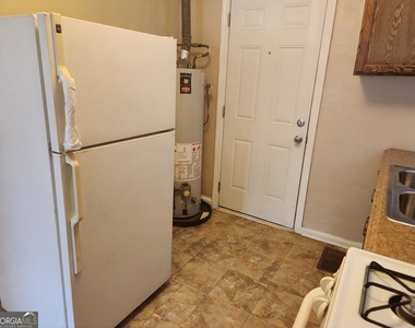3128 Carver Street - Photo Thumbnail 6