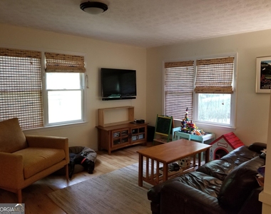 410 Rocky Drive - Photo Thumbnail 5