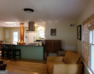 410 Rocky Drive - Photo Thumbnail 4