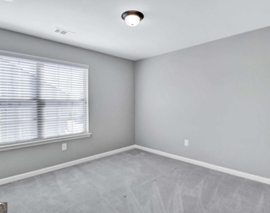 330 Avalon Square - Photo Thumbnail 34