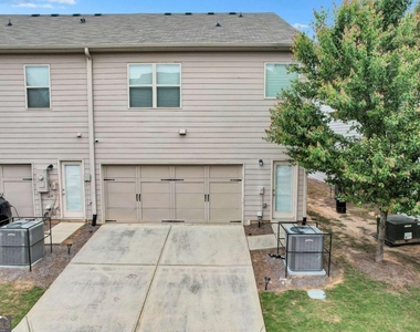 330 Avalon Square - Photo Thumbnail 49