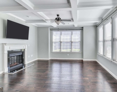 330 Avalon Square - Photo Thumbnail 2