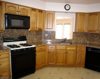 20 Independence Way - Photo Thumbnail 2