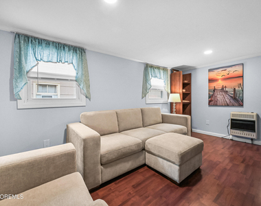1842 Parkway - Photo Thumbnail 6