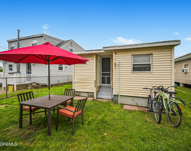 1842 Parkway - Photo Thumbnail 18
