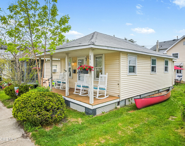 1842 Parkway - Photo Thumbnail 15
