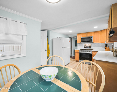 1842 Parkway - Photo Thumbnail 11