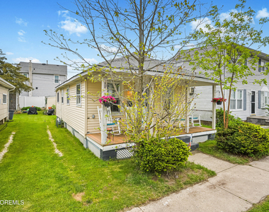1842 Parkway - Photo Thumbnail 16