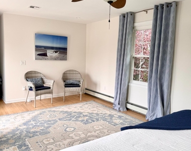 561 Monmouth Avenue - Photo Thumbnail 24