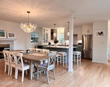 561 Monmouth Avenue - Photo Thumbnail 7