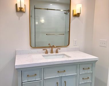 561 Monmouth Avenue - Photo Thumbnail 21