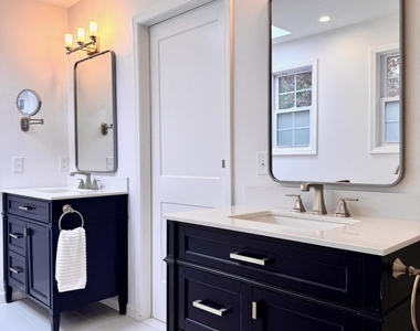 561 Monmouth Avenue - Photo Thumbnail 25