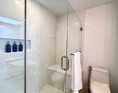 561 Monmouth Avenue - Photo Thumbnail 27