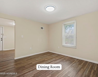 1006 Sewall Avenue - Photo Thumbnail 4