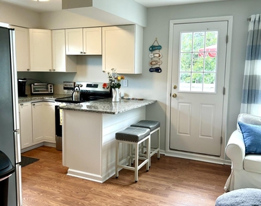 433 Garfield Lane - Photo Thumbnail 8