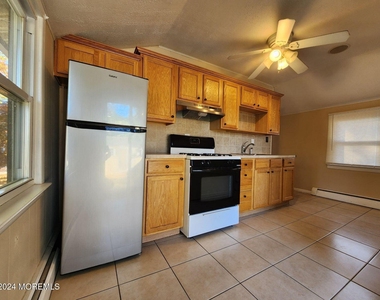 43 Shoreland Terrace - Photo Thumbnail 6