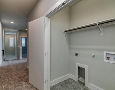 218 Wimberly Street - Photo Thumbnail 20