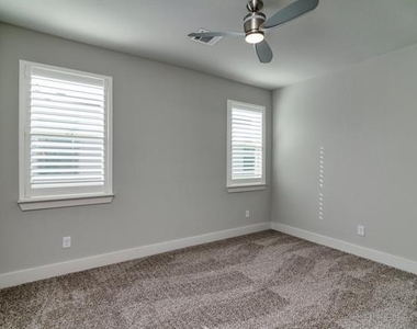 218 Wimberly Street - Photo Thumbnail 18