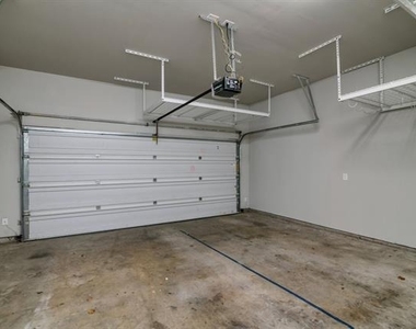 218 Wimberly Street - Photo Thumbnail 12