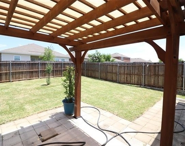 736 Richmond Drive - Photo Thumbnail 28