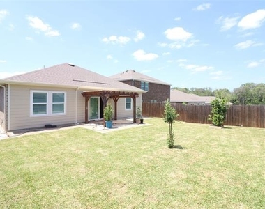 736 Richmond Drive - Photo Thumbnail 30