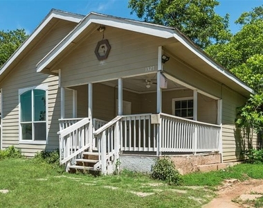 1327 E Baltimore Avenue - Photo Thumbnail 1