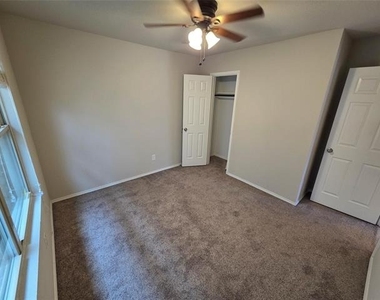 7504 Boat Wind Road - Photo Thumbnail 5