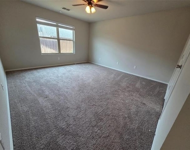 7504 Boat Wind Road - Photo Thumbnail 14