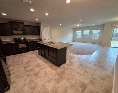 7504 Boat Wind Road - Photo Thumbnail 9