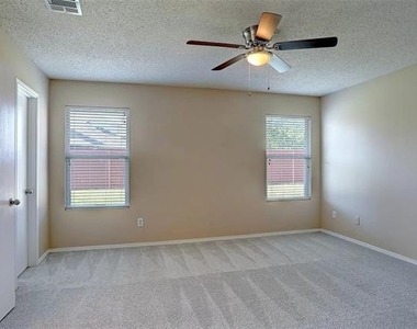 9929 George Washington Drive - Photo Thumbnail 15