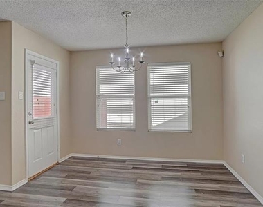 9929 George Washington Drive - Photo Thumbnail 13