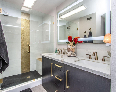 7401 N Scottsdale Road - Photo Thumbnail 11