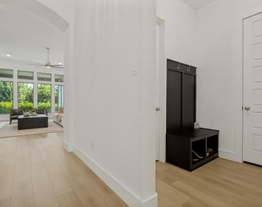 1513 Snapdragon Court - Photo Thumbnail 18