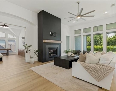 1513 Snapdragon Court - Photo Thumbnail 2