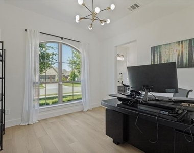 1513 Snapdragon Court - Photo Thumbnail 3
