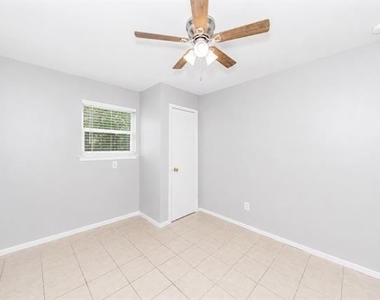 4709 Fair Park Boulevard - Photo Thumbnail 18
