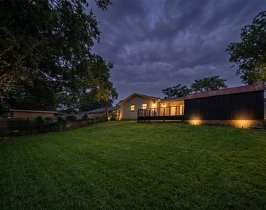 4709 Fair Park Boulevard - Photo Thumbnail 26