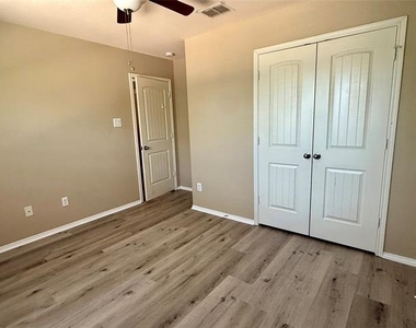 9044 Sundance Trail - Photo Thumbnail 22
