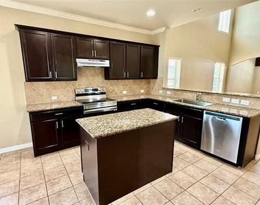 9044 Sundance Trail - Photo Thumbnail 8