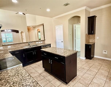 9044 Sundance Trail - Photo Thumbnail 9