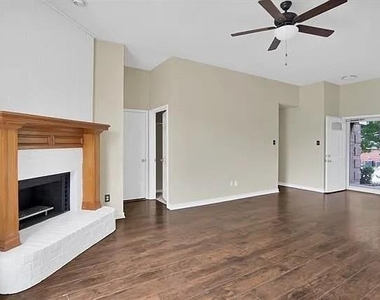 827 Cornell Lane - Photo Thumbnail 2