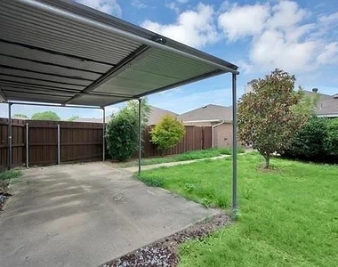 827 Cornell Lane - Photo Thumbnail 13