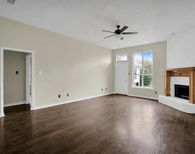 827 Cornell Lane - Photo Thumbnail 6