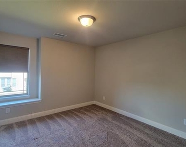 709 Lowveld Drive - Photo Thumbnail 17