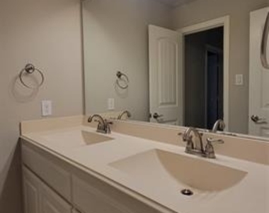 709 Lowveld Drive - Photo Thumbnail 20