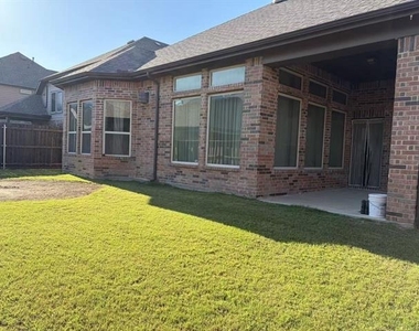 8232 Snow Goose Way - Photo Thumbnail 11